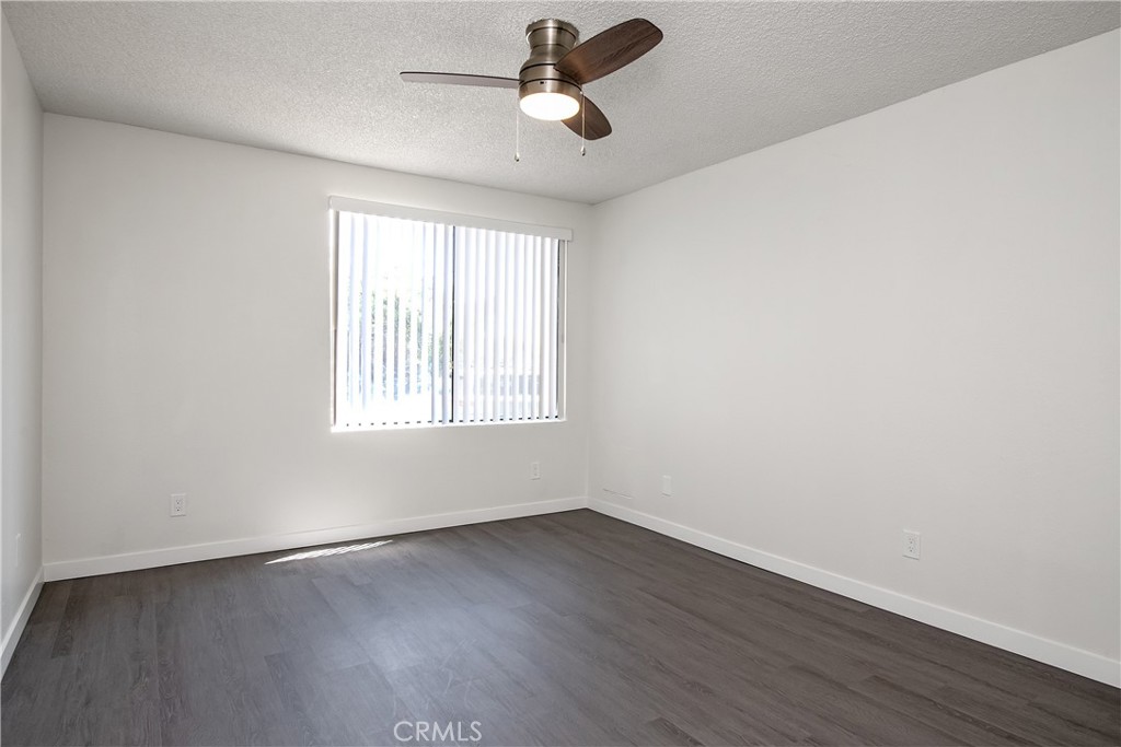 14807 Parthenia Property Photo 10
