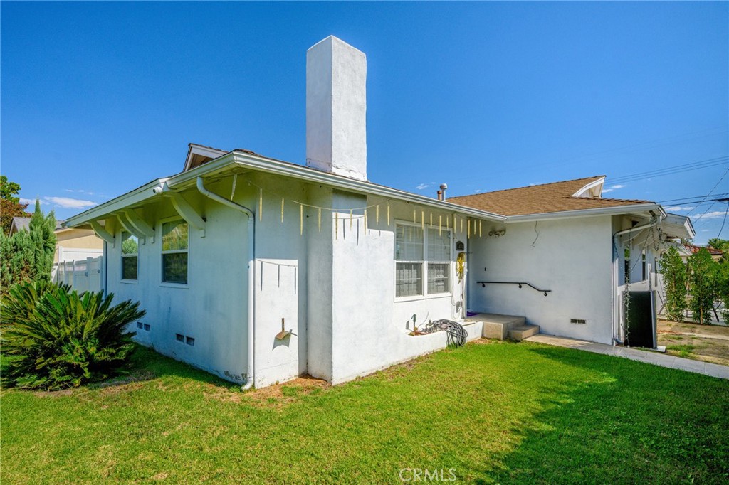 10502 Woodley Avenue Property Photo 1
