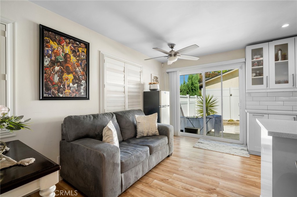 10502 Woodley Avenue Property Photo 9