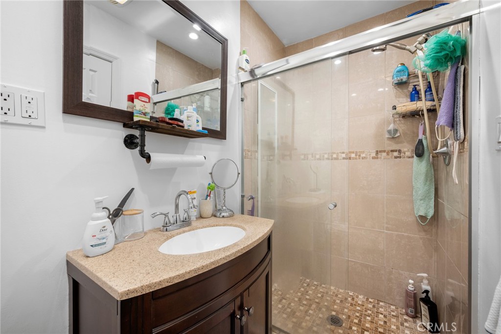 10502 Woodley Avenue Property Photo 17