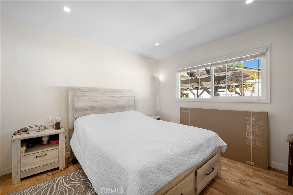 10502 Woodley Avenue Property Photo 18