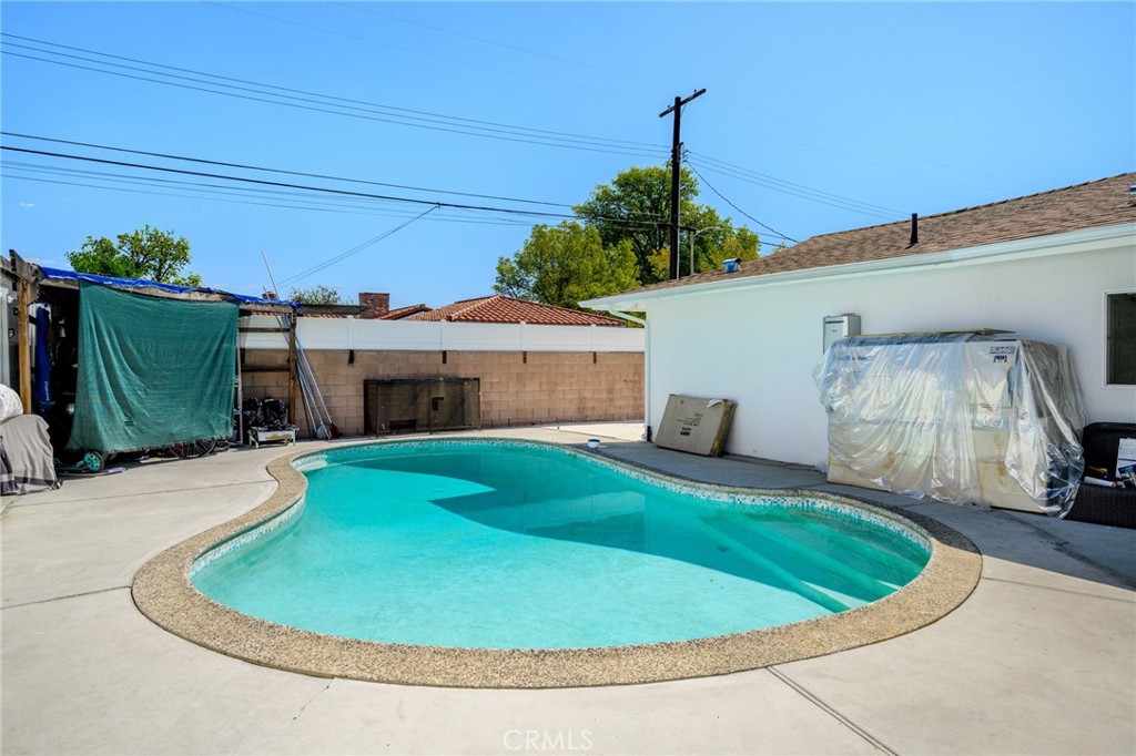 10502 Woodley Avenue Property Photo 24