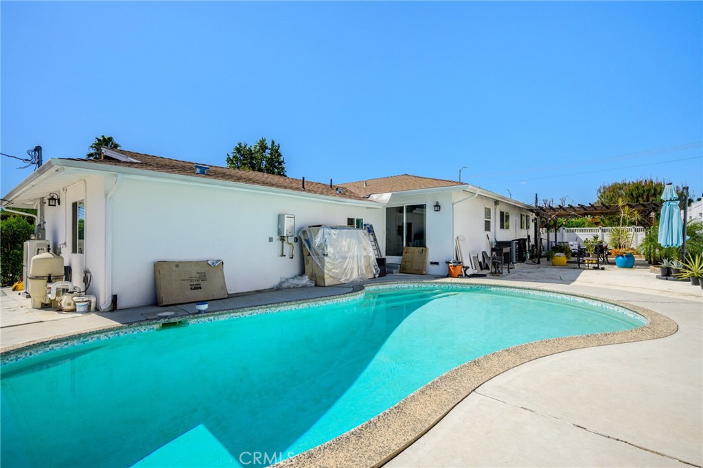 10502 Woodley Avenue Property Photo 25