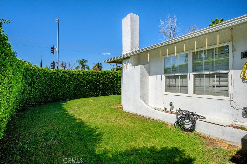 10502 Woodley Avenue Property Photo 31