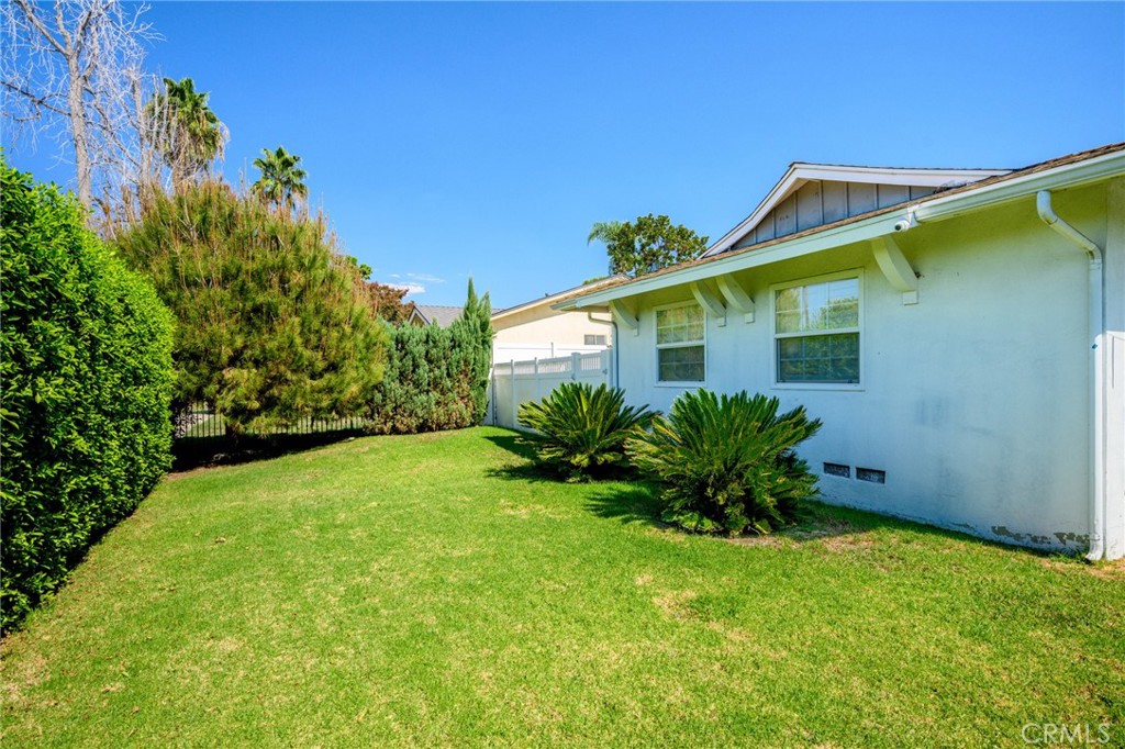 10502 Woodley Avenue Property Photo 34