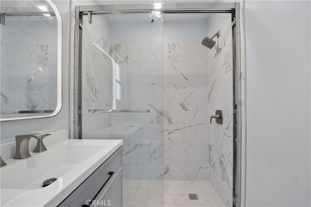 310 N Jackson Street 326 Property Photo 11