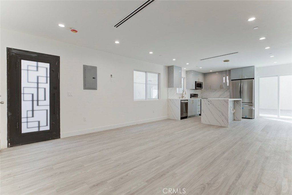 7856 Kyle Property Photo 8