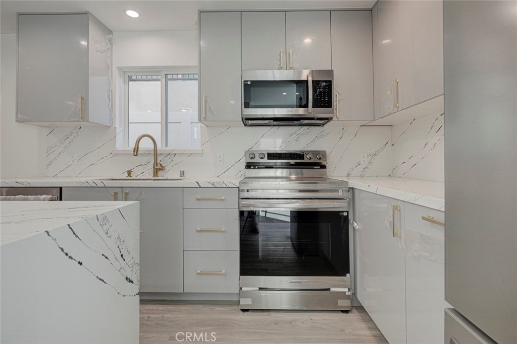7856 Kyle Property Photo 12