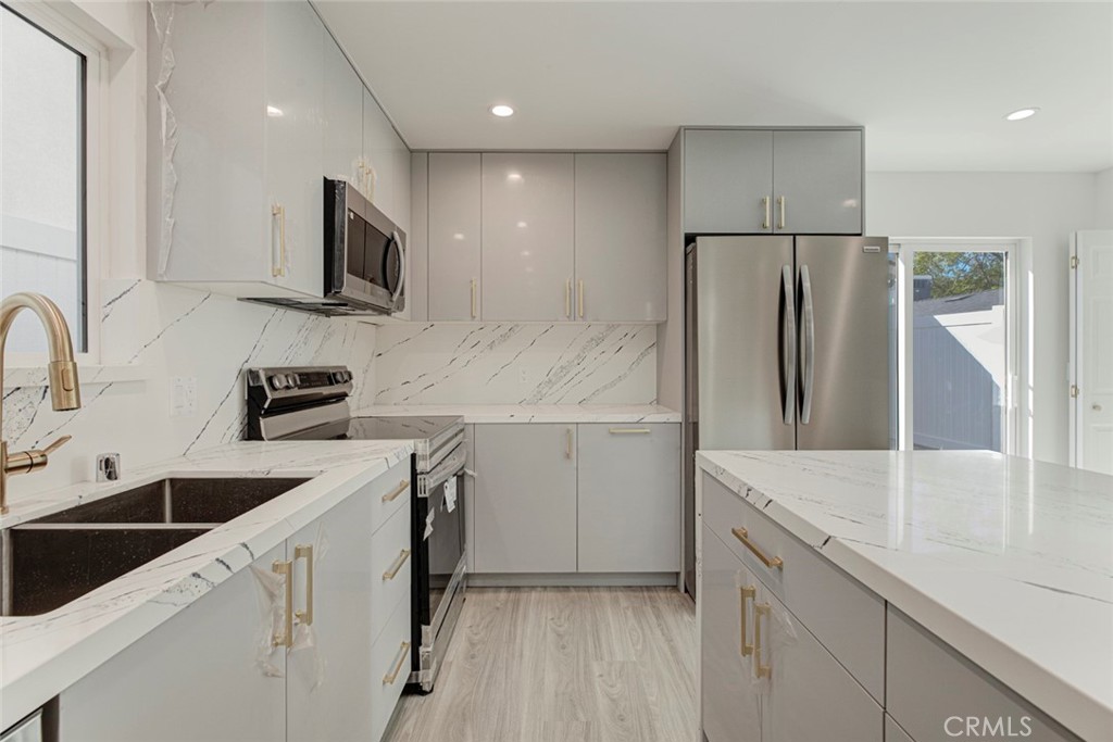 7856 Kyle Property Photo 15