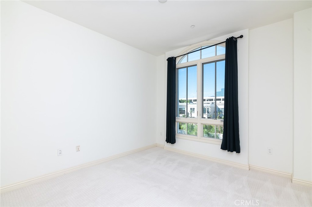 607 Caruso Avenue Property Photo 18