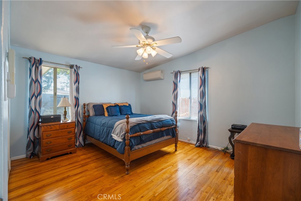 3139 Winlow Street Property Photo 9