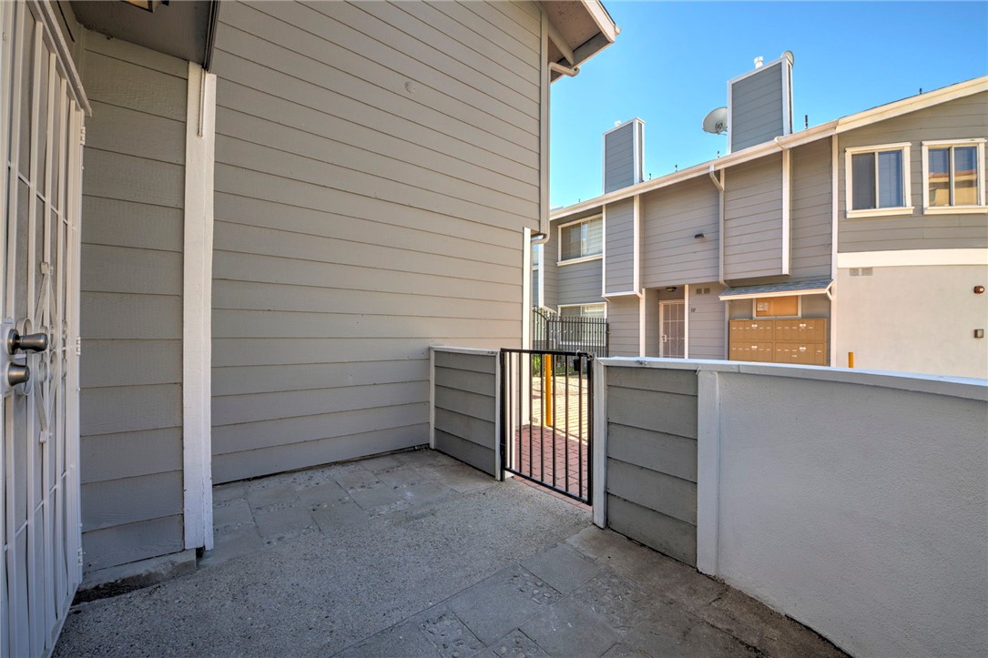 14425 Foothill 24 Property Photo 7