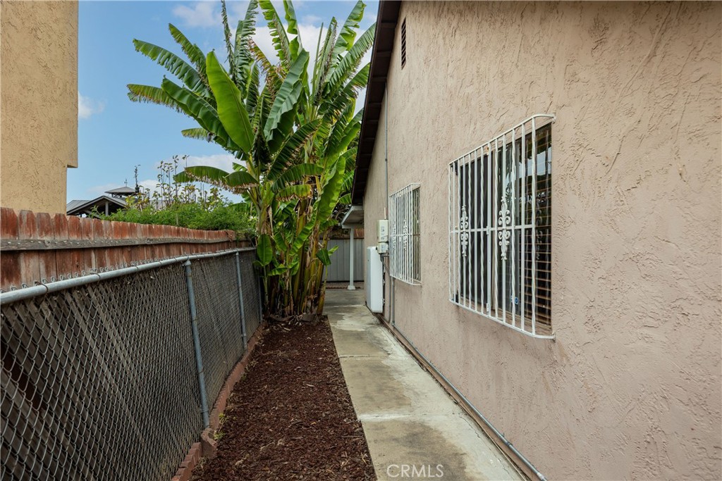 144 Kenyatta Property Photo 25