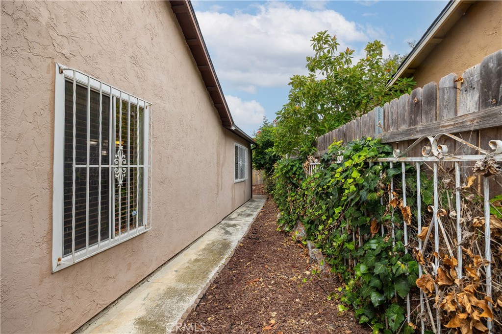144 Kenyatta Property Photo 26