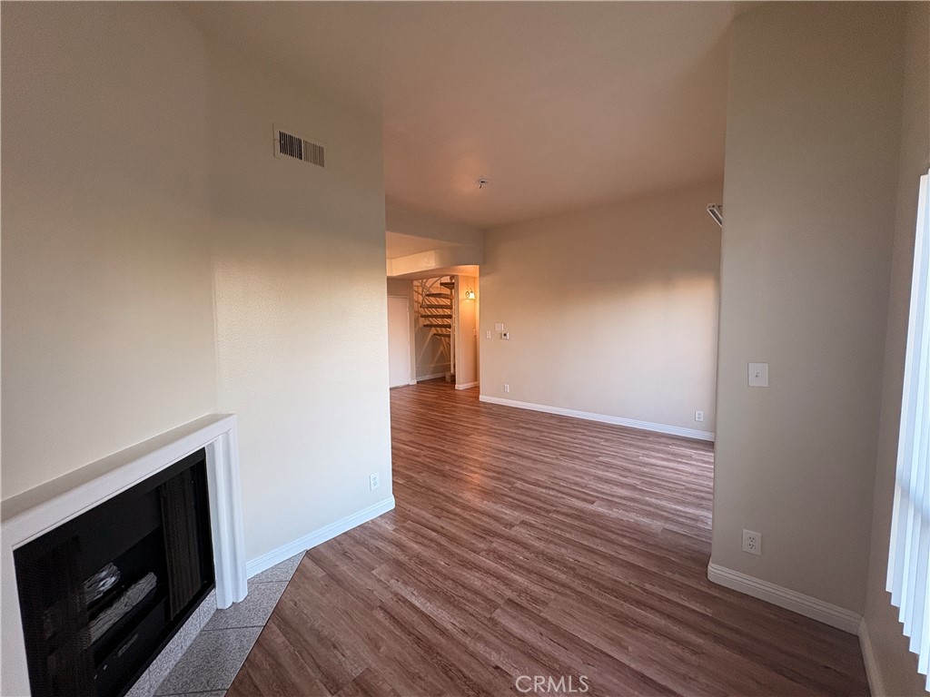 5060 Kester Avenue 205 Property Photo 4