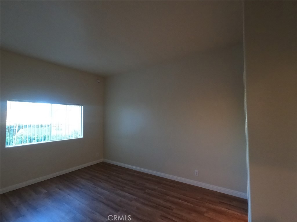 5060 Kester Avenue 205 Property Photo 6