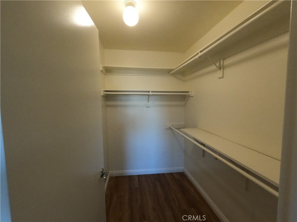 5060 Kester Avenue 205 Property Photo 11
