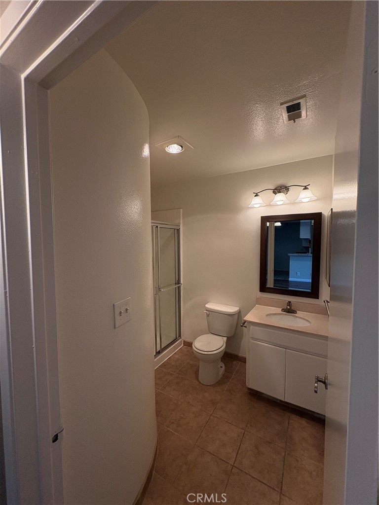 5060 Kester Avenue 205 Property Photo 15