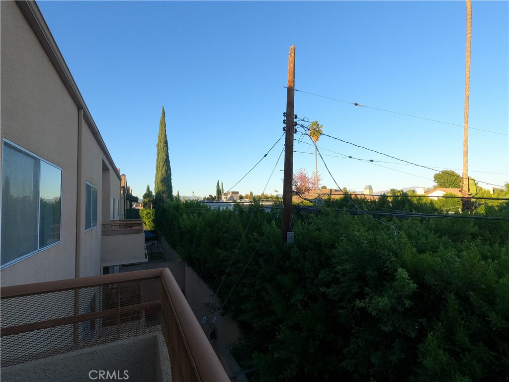 5060 Kester Avenue 205 Property Photo 19