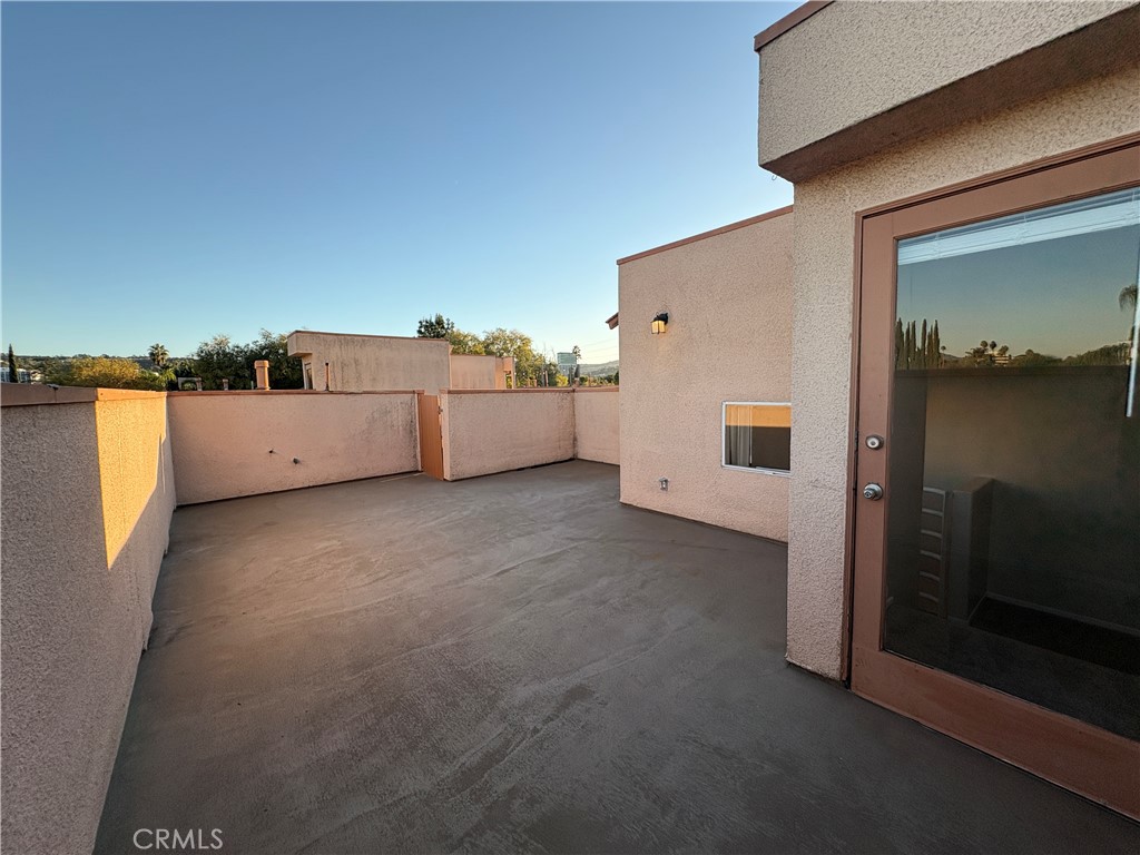 5060 Kester Avenue 205 Property Photo 23