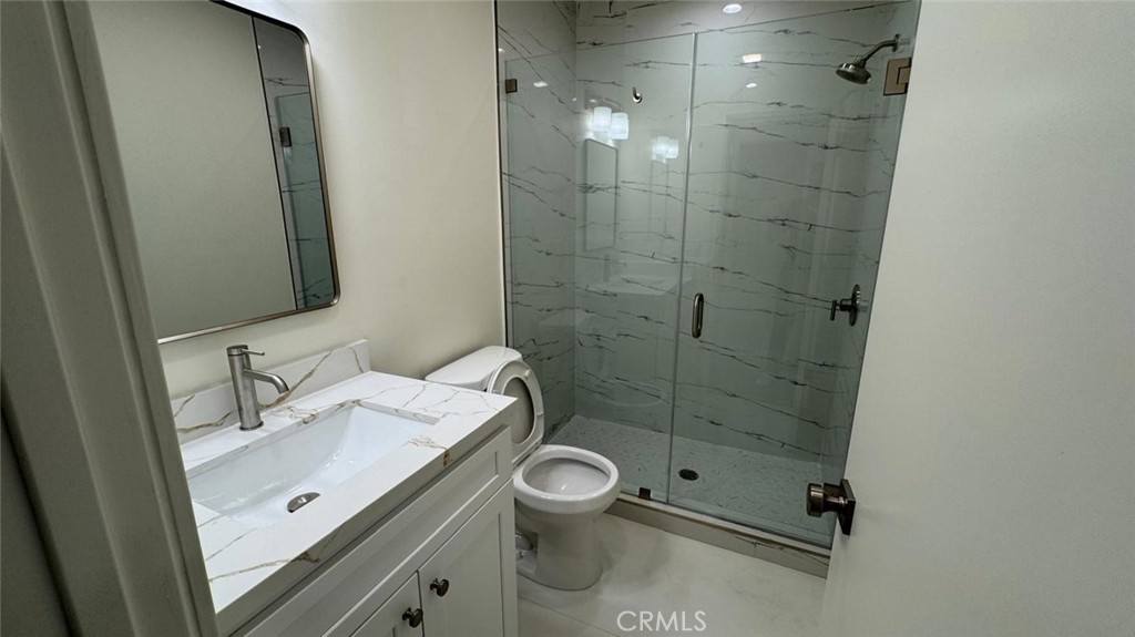 712 W Doran Street 5 Property Photo 9