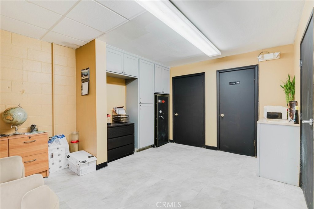 18348 Eddy Street Property Photo 12