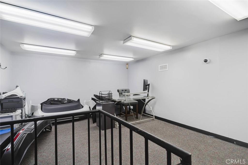 18348 Eddy Street Property Photo 14