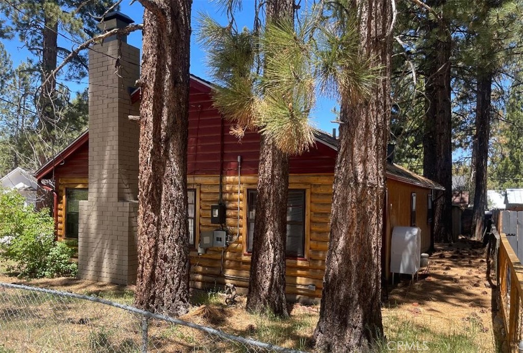 723 Fir Property Photo 16