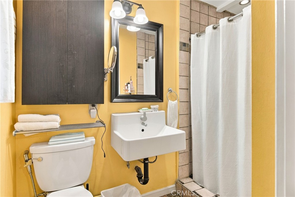 8001 Ellenbogen Property Photo 26