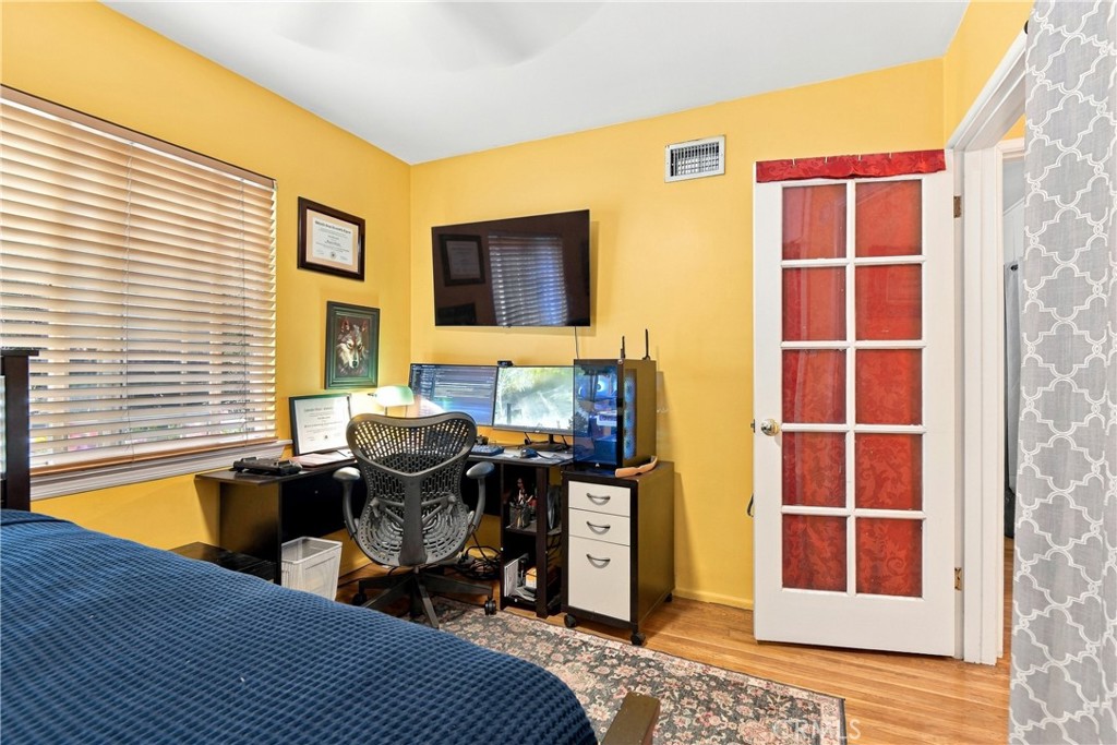 8001 Ellenbogen Property Photo 30
