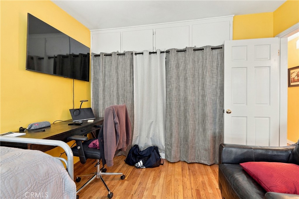 8001 Ellenbogen Property Photo 32