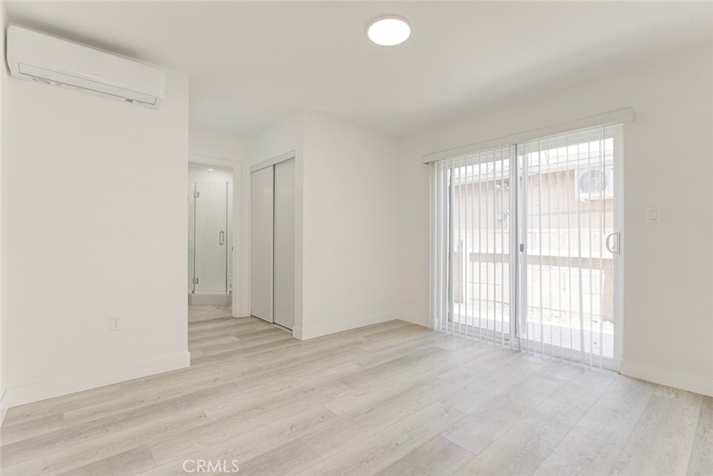 1307 E Acacia Property Photo 17