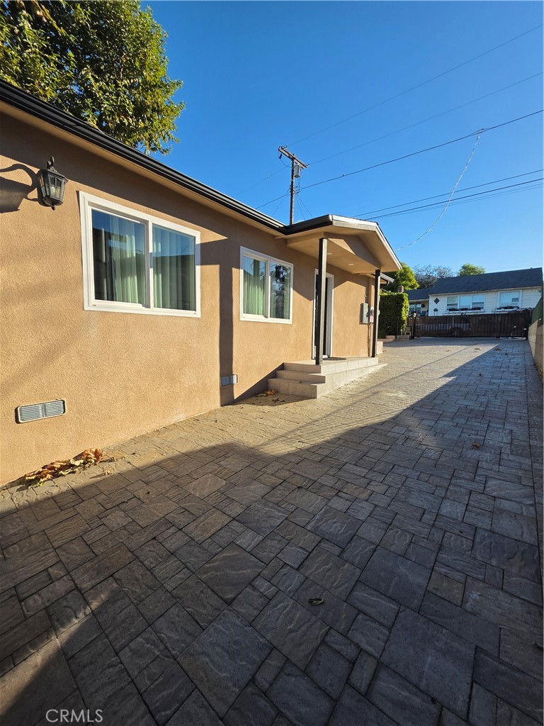 10361 Fernglen Property Photo 2