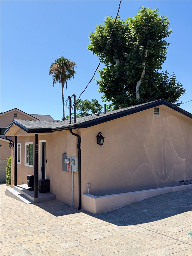 10361 Fernglen Property Photo 4