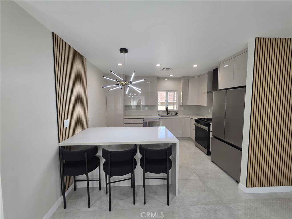 10361 Fernglen Property Photo 7