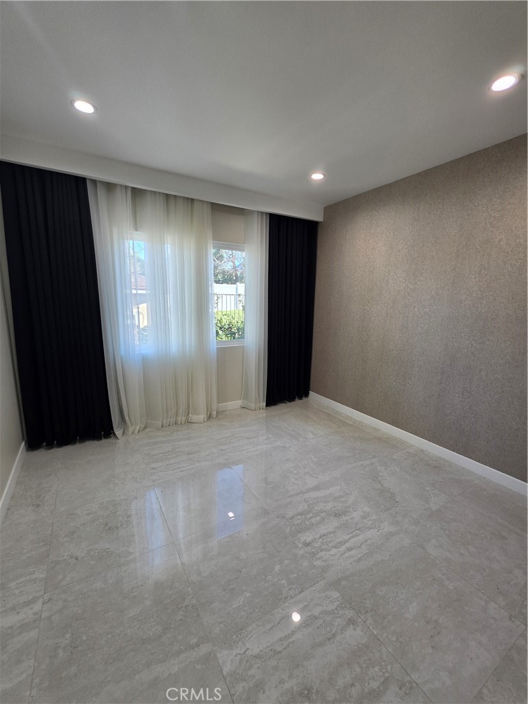 10361 Fernglen Property Photo 15