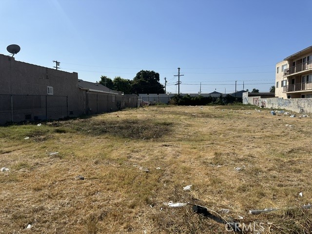 1220 W 57th Property Photo 2