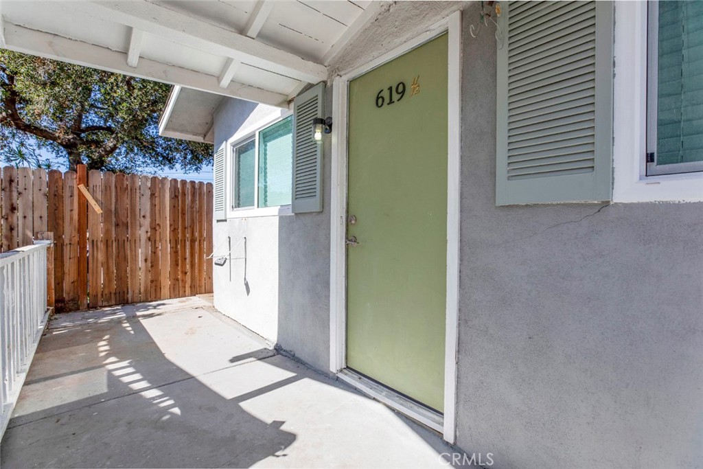 619 Orange Grove 1/2 Property Photo 2