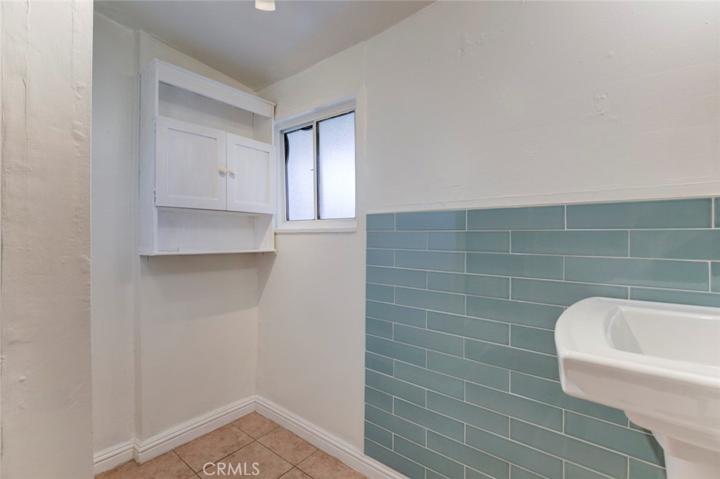 619 Orange Grove 1/2 Property Photo 14