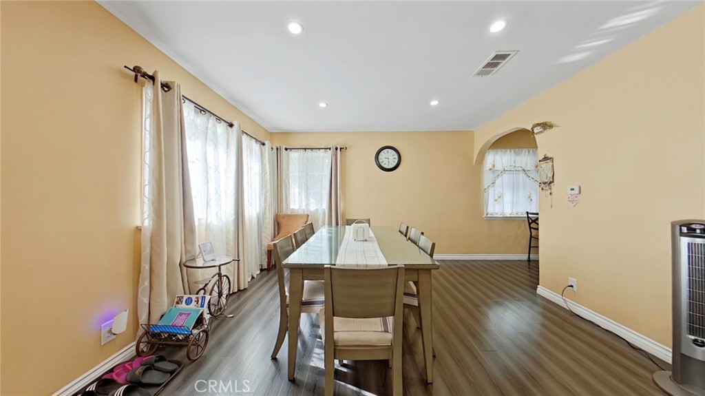 5633 Denny Property Photo 20
