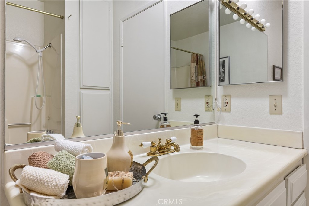 356 W California 23 Property Photo 9