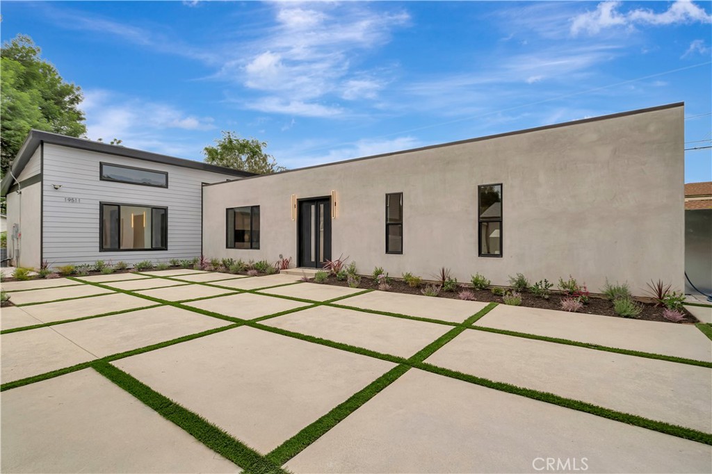19513 Cantara Street Property Photo 3