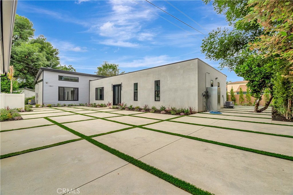 19513 Cantara Street Property Photo 4