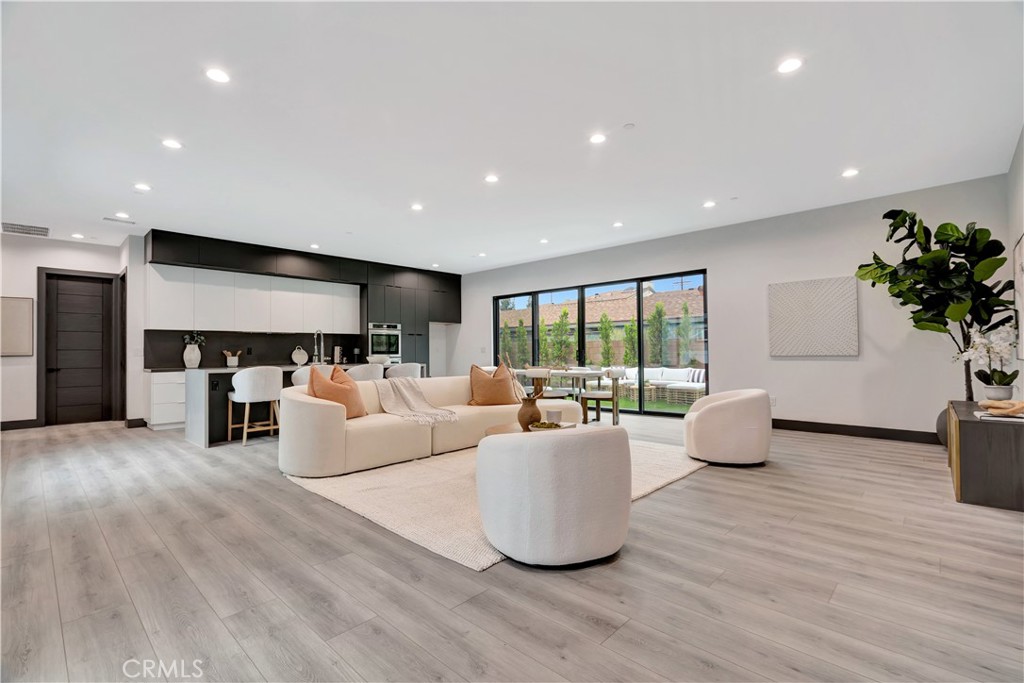 19513 Cantara Street Property Photo 8