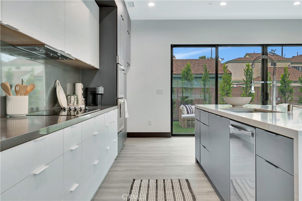 19513 Cantara Street Property Photo 16