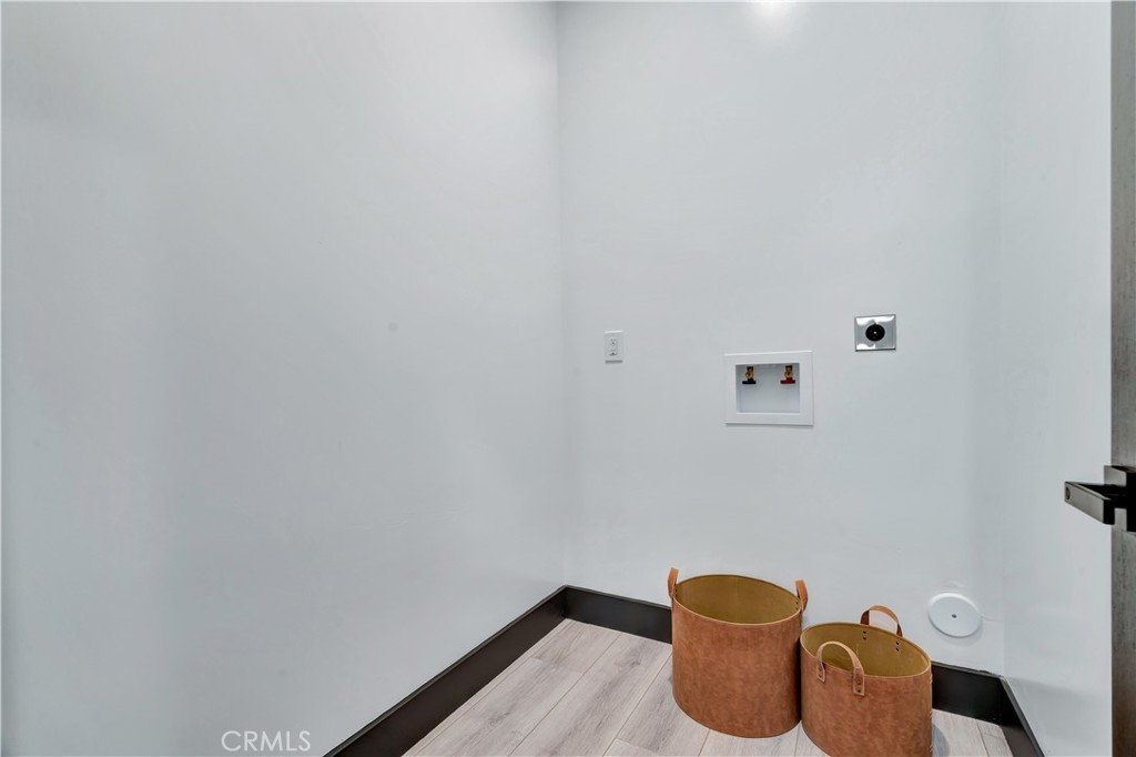 19513 Cantara Street Property Photo 19