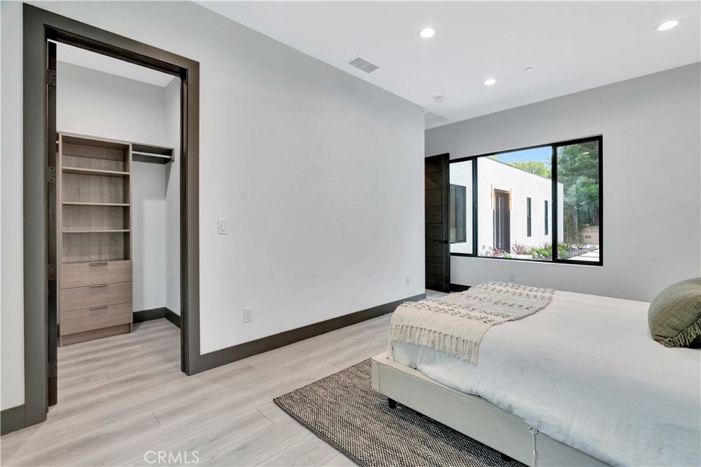 19513 Cantara Street Property Photo 22