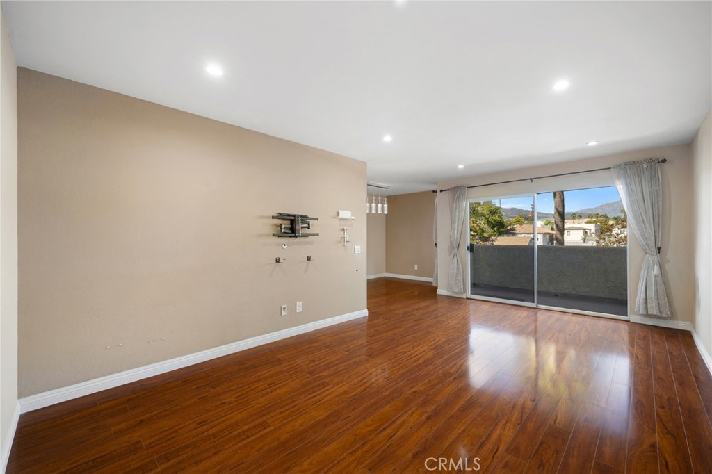 1422 Rock Glen Avenue 203 Property Photo 5