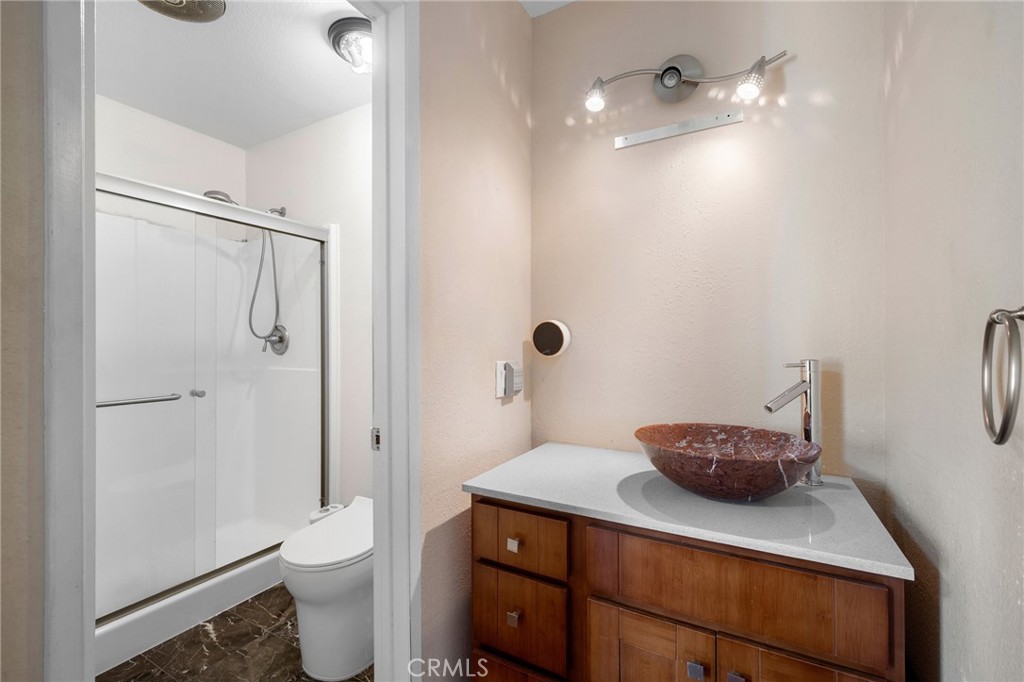 1422 Rock Glen Avenue 203 Property Photo 18