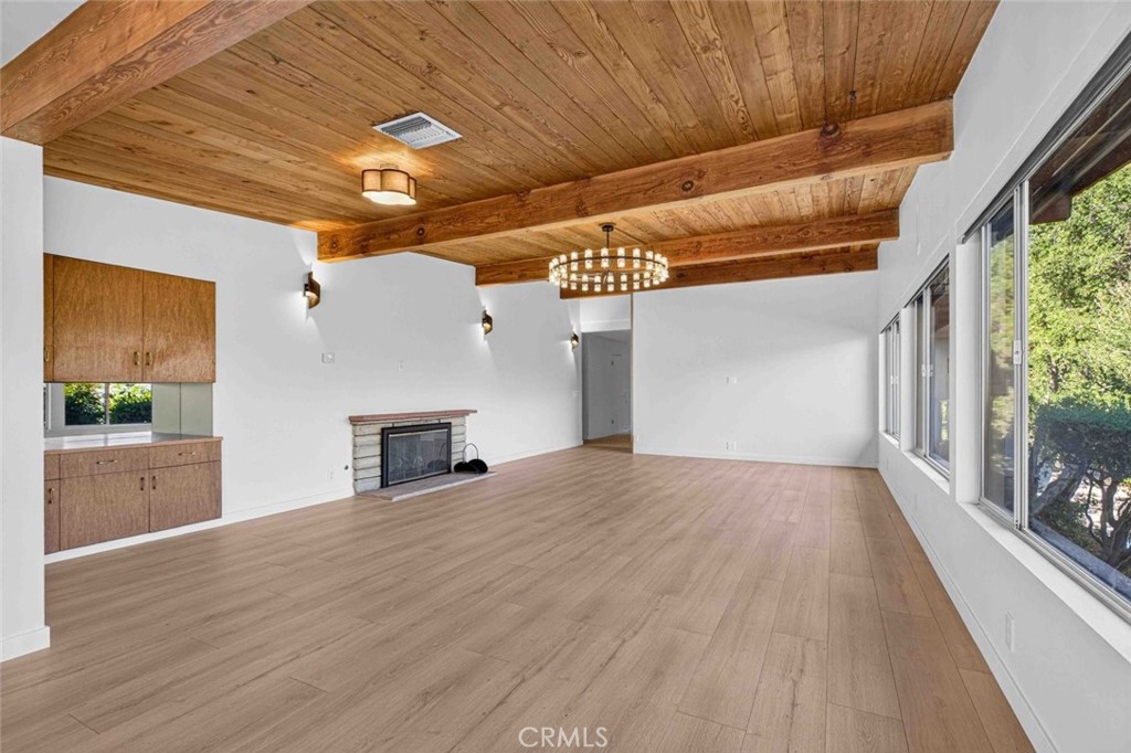 4270 Mesa Vista Drive Property Photo 4